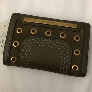 FOSSIL LIZA WALLET in Green Moss